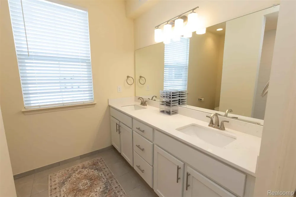 224 Jotham Avenue Auburn Hills City, MI 48326