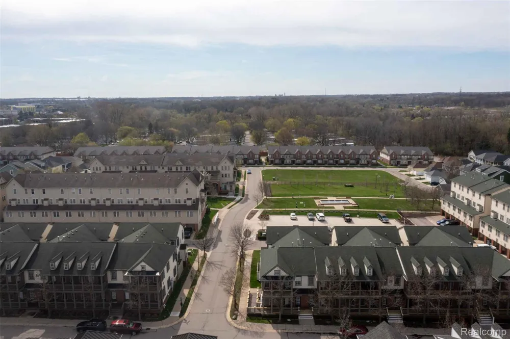 224 Jotham Avenue Auburn Hills City, MI 48326