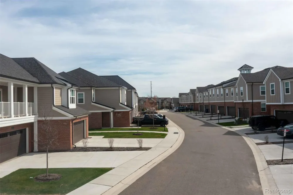 224 Jotham Avenue Auburn Hills City, MI 48326