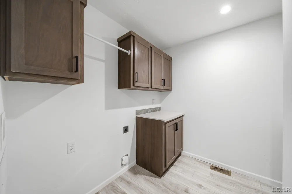 4762 Hooks Mill Drive Adrian Township, MI 49221