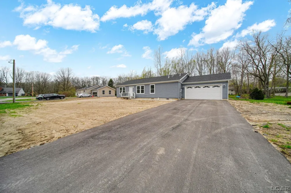 4762 Hooks Mill Drive Adrian Township, MI 49221