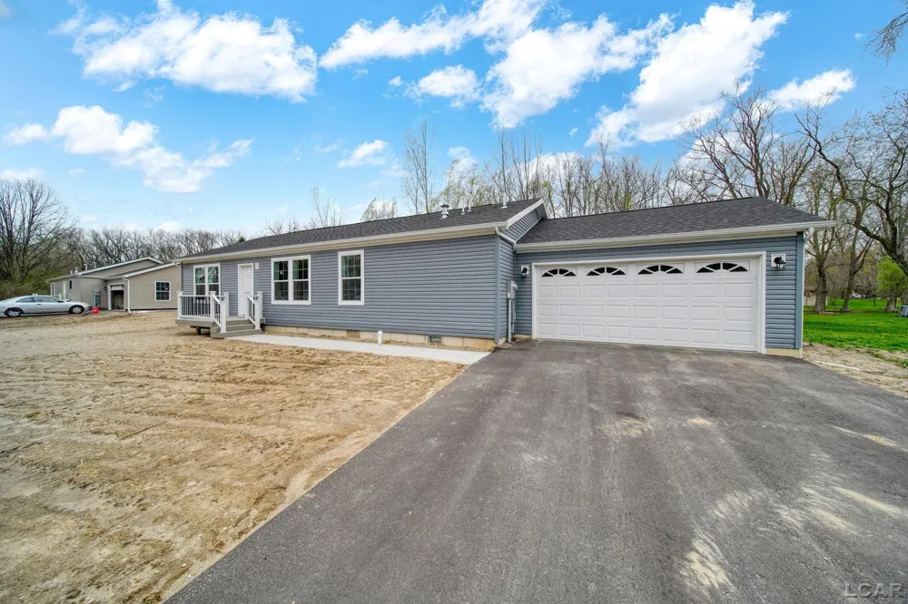 4762 Hooks Mill Drive Adrian Township, MI 49221