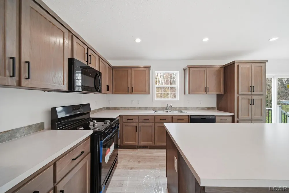 4762 Hooks Mill Drive Adrian Township, MI 49221