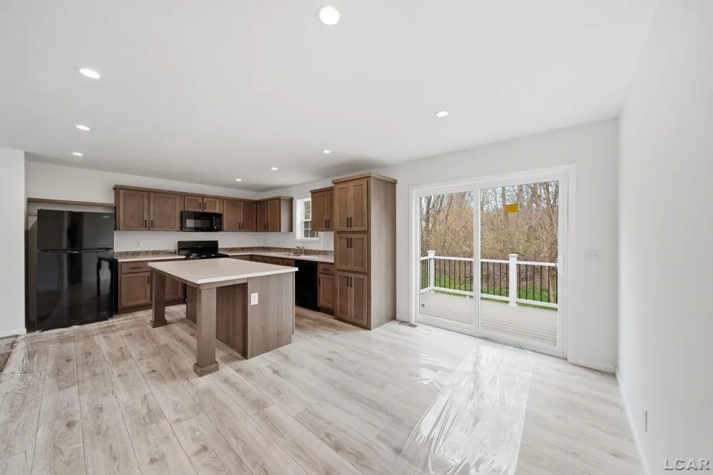 4762 Hooks Mill Drive Adrian Township, MI 49221
