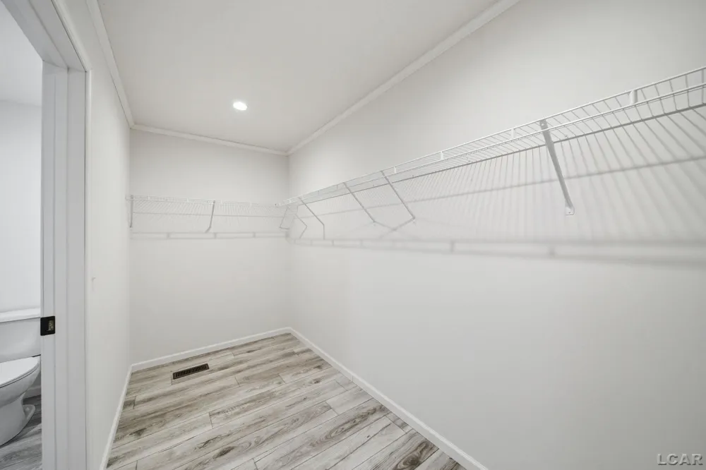 4762 Hooks Mill Drive Adrian Township, MI 49221