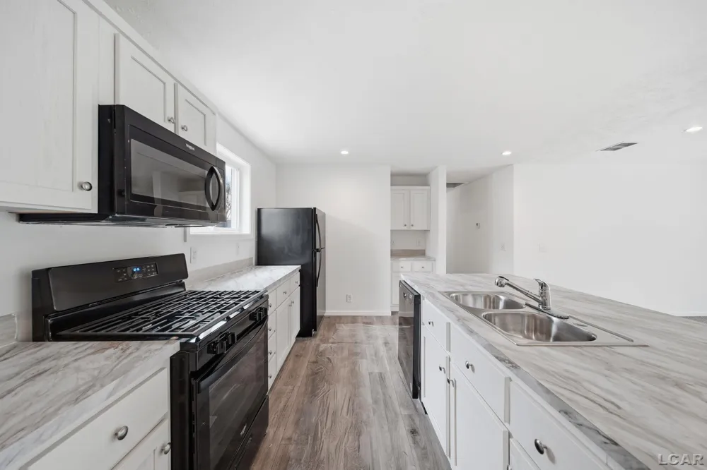 4760 Hooks Mill Road Adrian Township, MI 49221