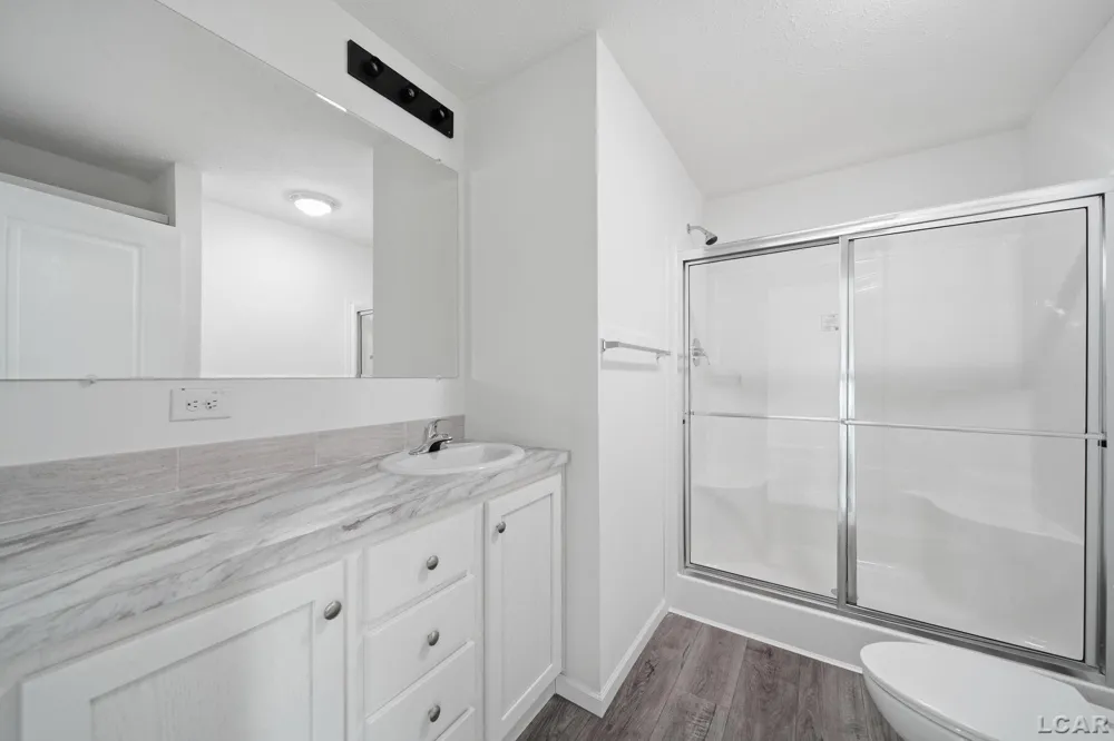 4760 Hooks Mill Road Adrian Township, MI 49221