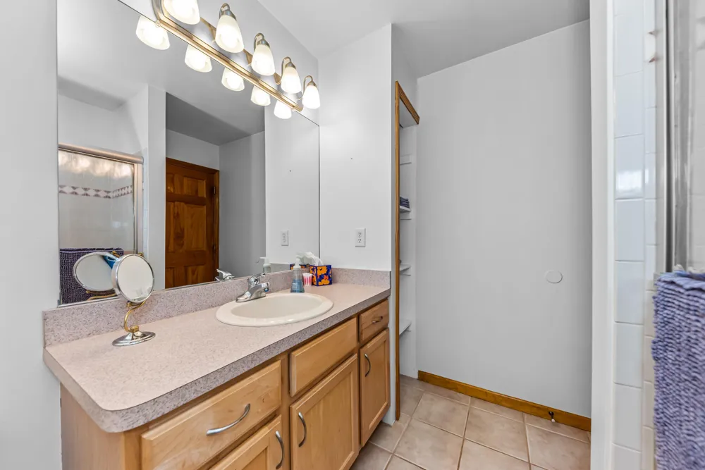 11460 Hearthside Drive Putnam Township, MI 48169