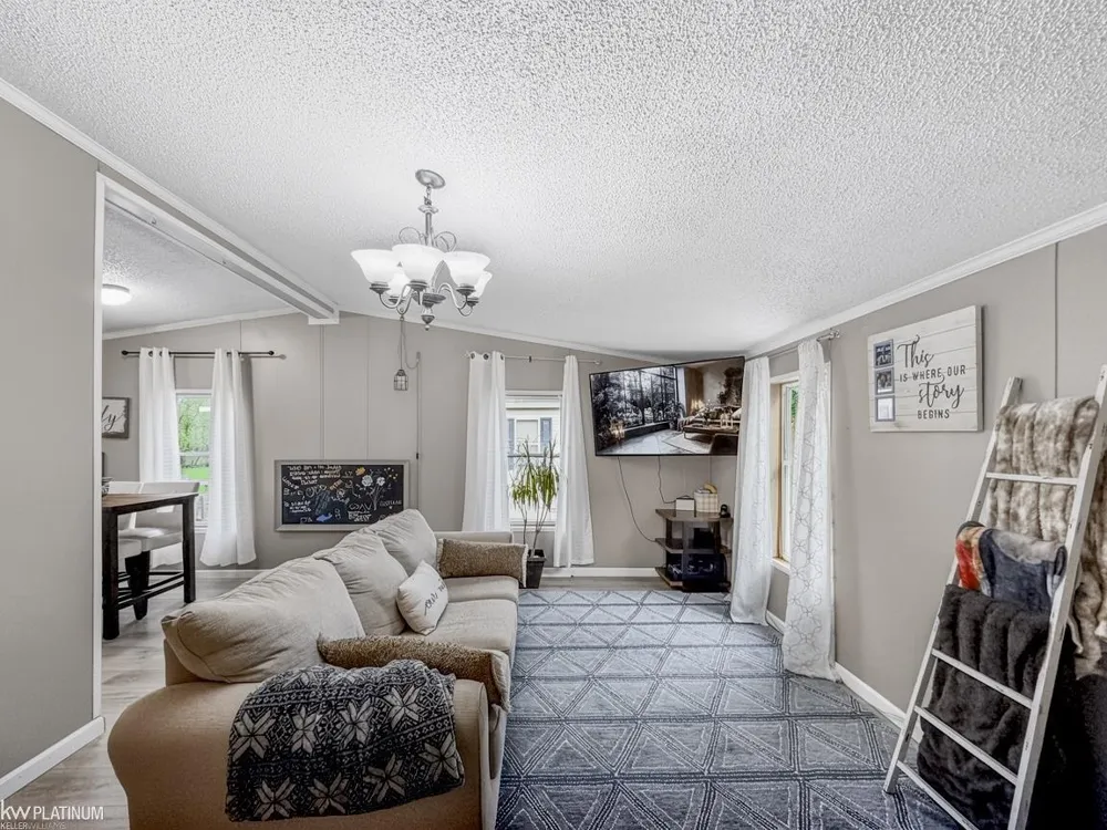 3606 Pinoak Street Clarkston City, MI 48348