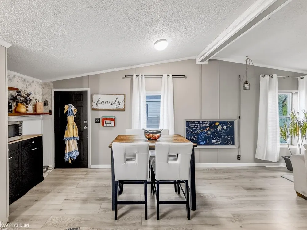 3606 Pinoak Street Clarkston City, MI 48348