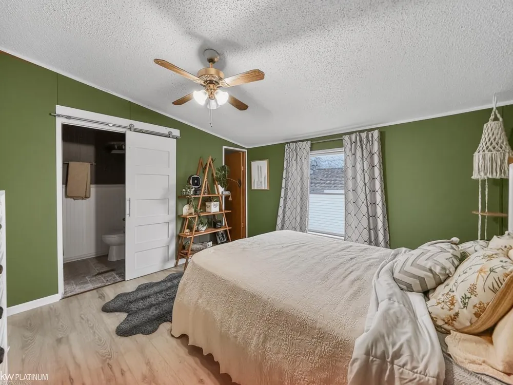 3606 Pinoak Street Clarkston City, MI 48348