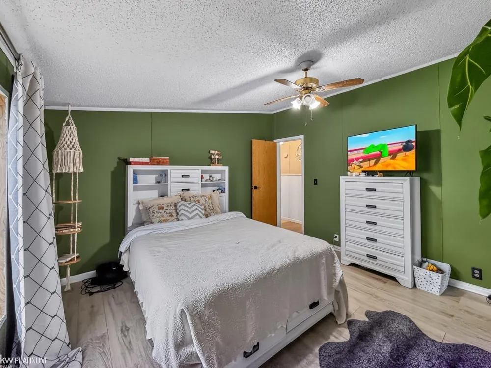 3606 Pinoak Street Clarkston City, MI 48348