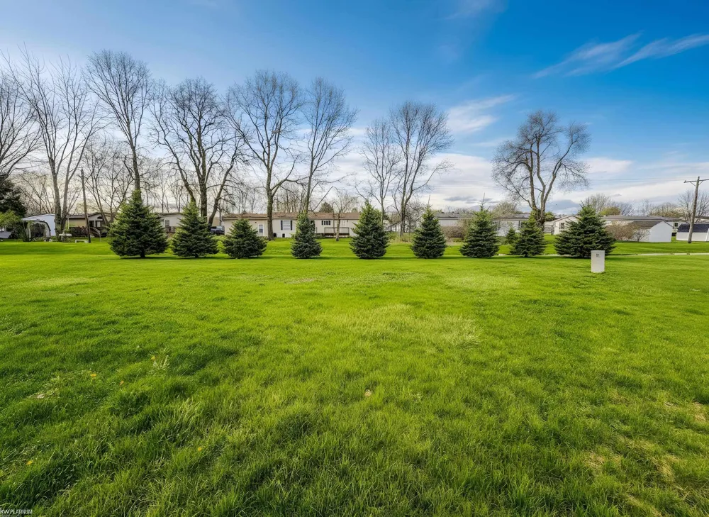 3606 Pinoak Street Clarkston City, MI 48348