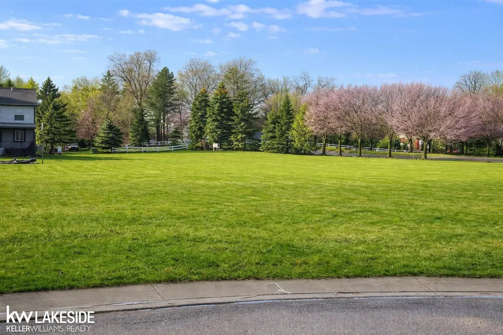 4181 London Court Grand Blanc Charter Township, MI 48439