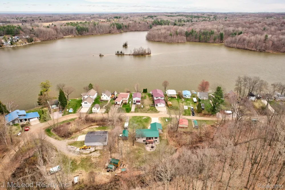 3021 Huston Drive Millington Township, MI 48746