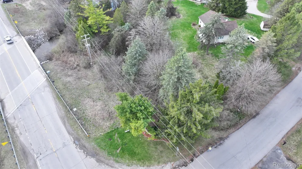 Brookview Drive Grand Blanc Charter Township, MI 48439