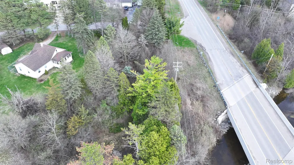 Brookview Drive Grand Blanc Charter Township, MI 48439