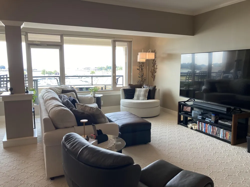 105 W Danaher Street #401 Ludington City, MI 49431