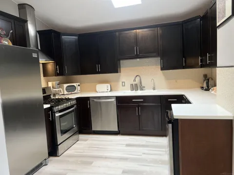 1441 NW 6th Street