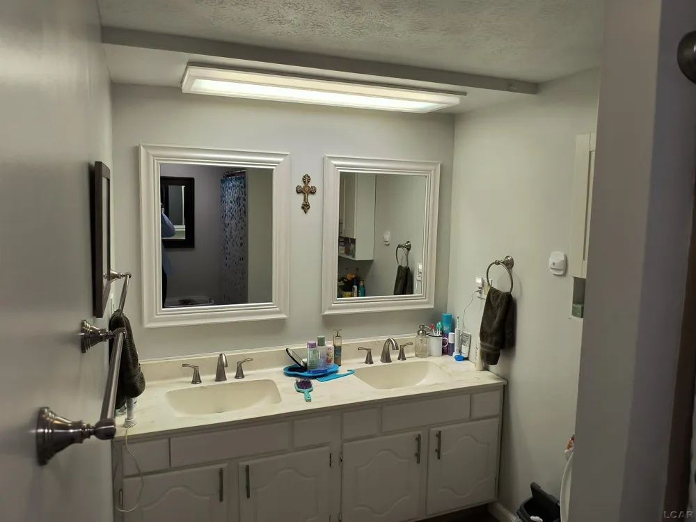 121 S King Street Brooklyn Village, MI 49230