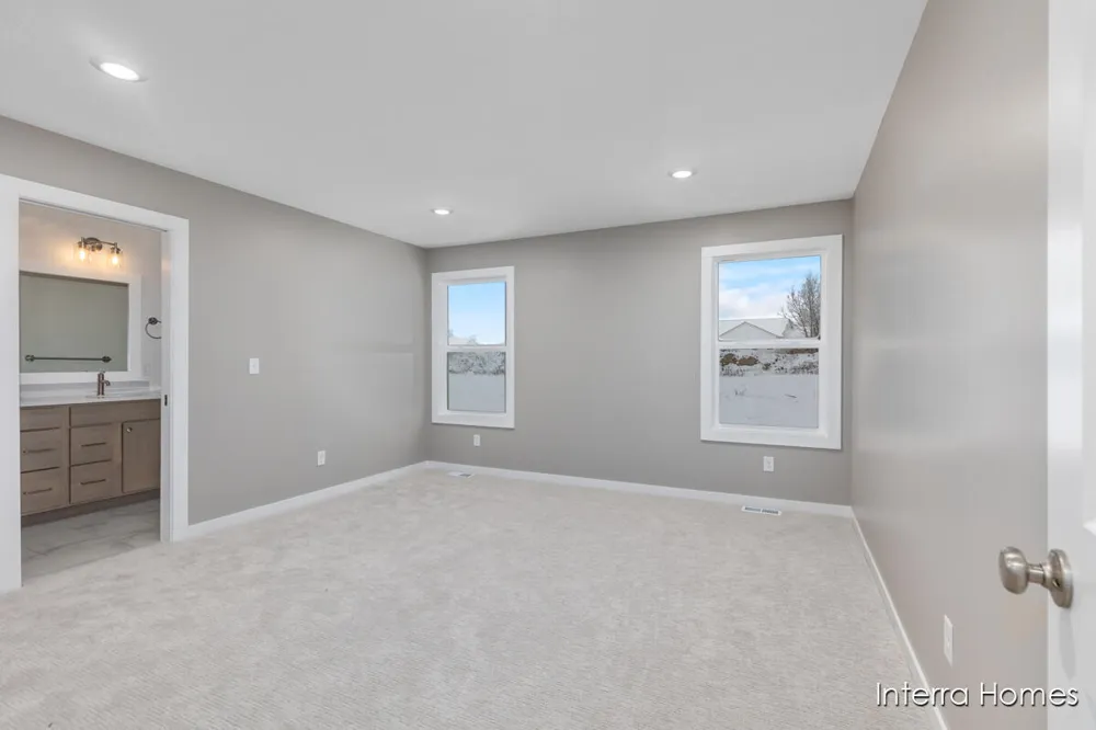 6600 Bellflower Drive SW #9 Zeeland Charter Township, MI 49464