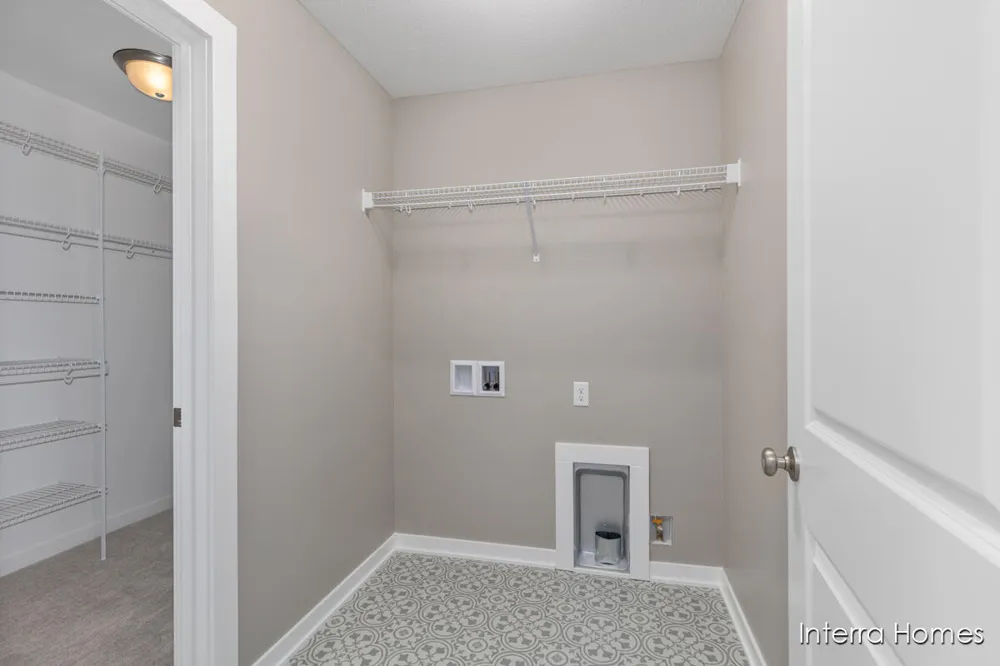 6600 Bellflower Drive SW #9 Zeeland Charter Township, MI 49464