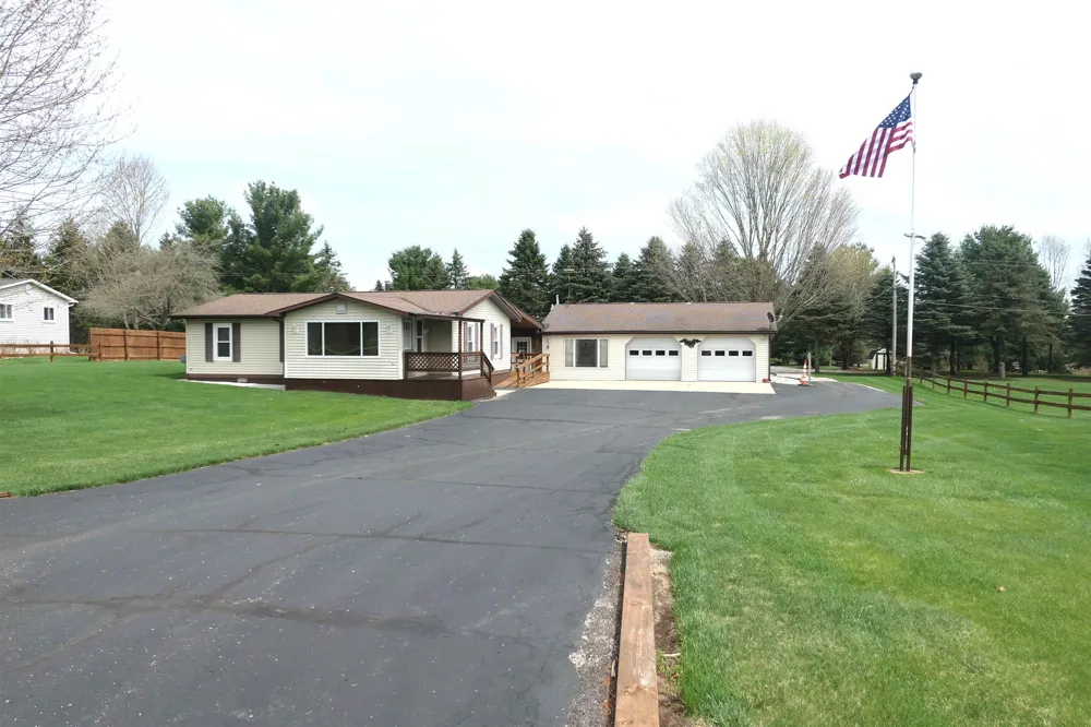 6264 Wildwood Drive Seville Township, MI 48832