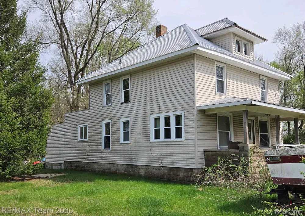 10030 Lewis Avenue Bedford Township, MI 48182