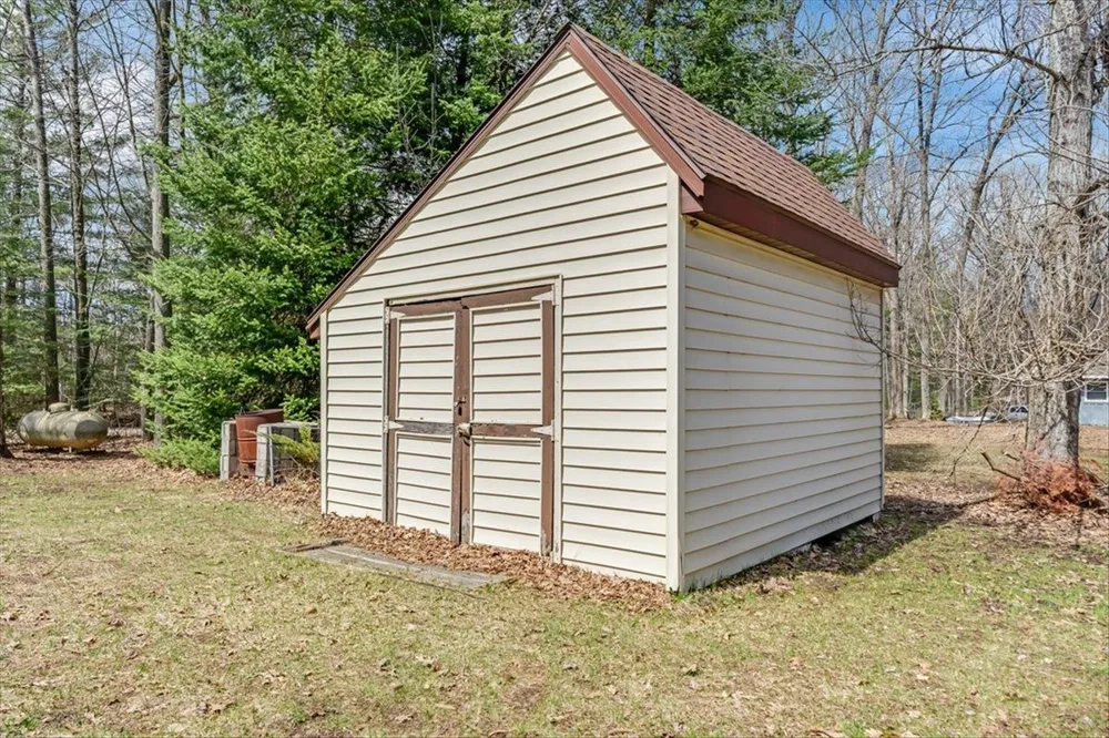 6992 Larry Street Plainfield Township, MI 48739