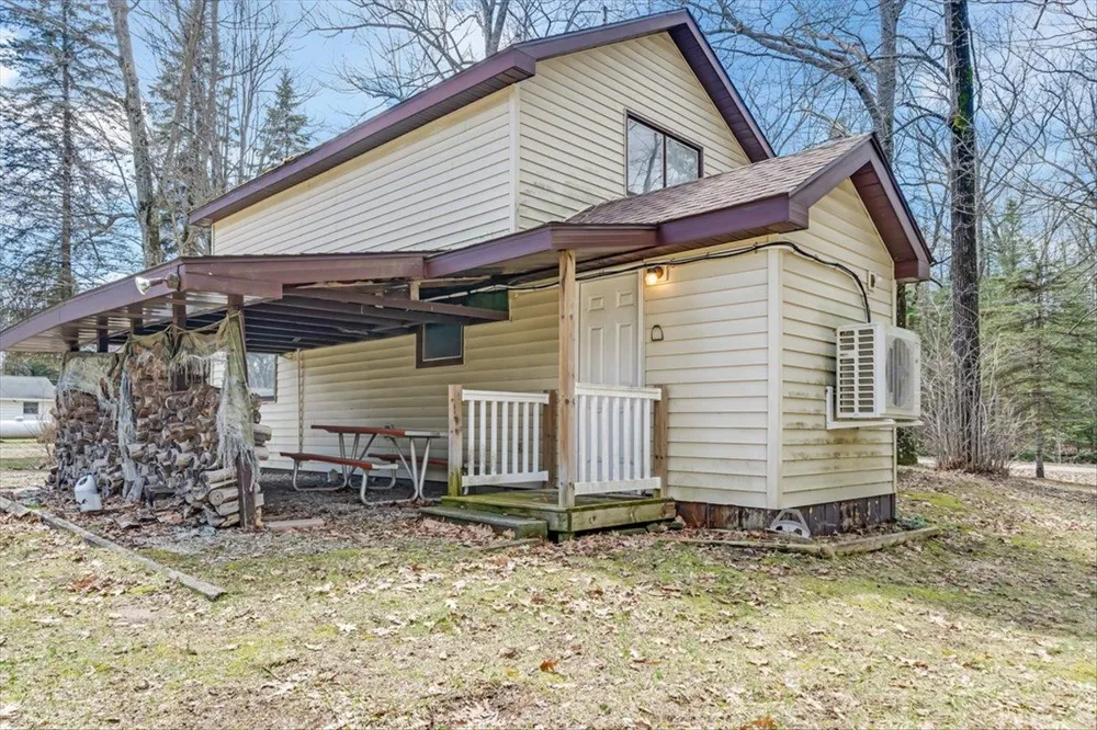 6992 Larry Street Plainfield Township, MI 48739