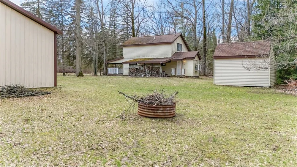 6992 Larry Street Plainfield Township, MI 48739