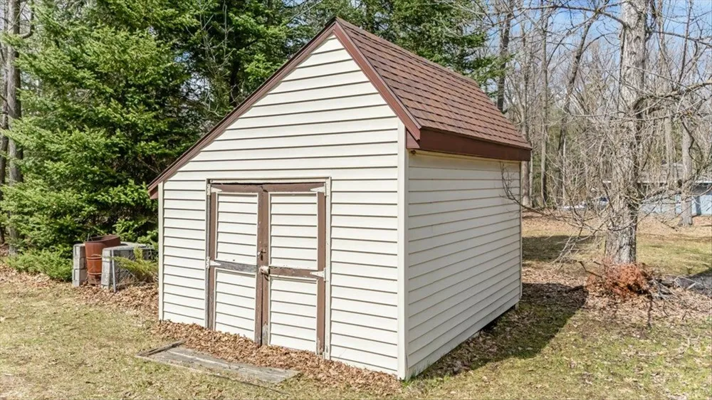 6992 Larry Street Plainfield Township, MI 48739