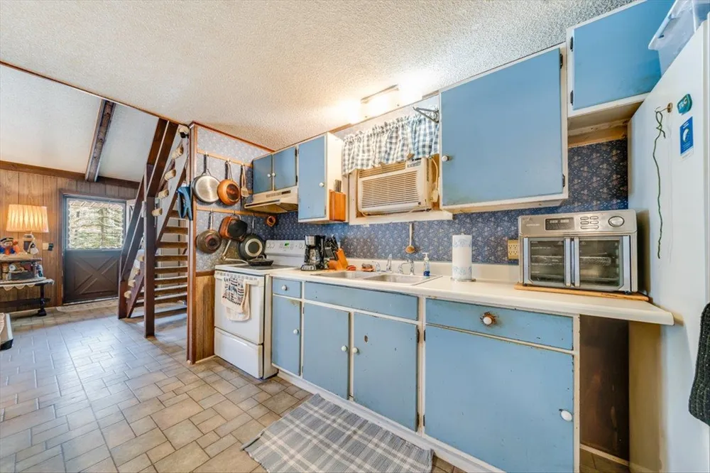 6992 Larry Street Plainfield Township, MI 48739