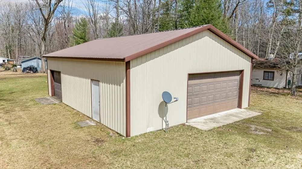 6992 Larry Street Plainfield Township, MI 48739