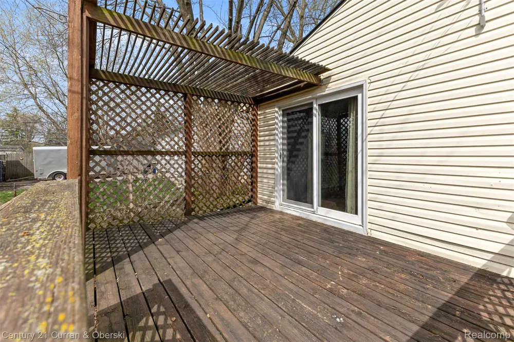 977 Boston Avenue Waterford Charter Township, MI 48328