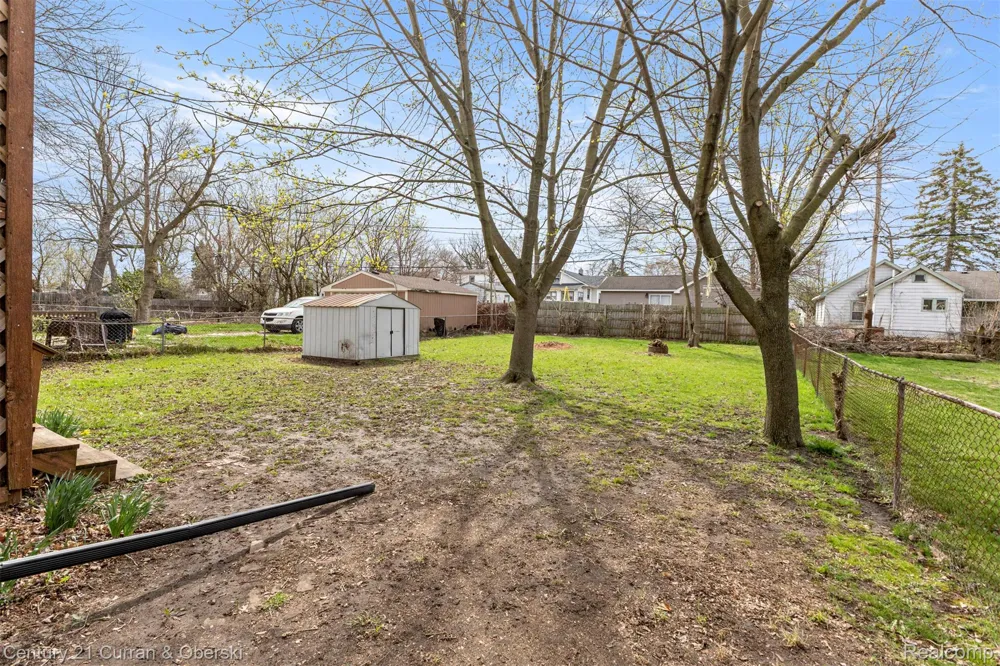 977 Boston Avenue Waterford Charter Township, MI 48328