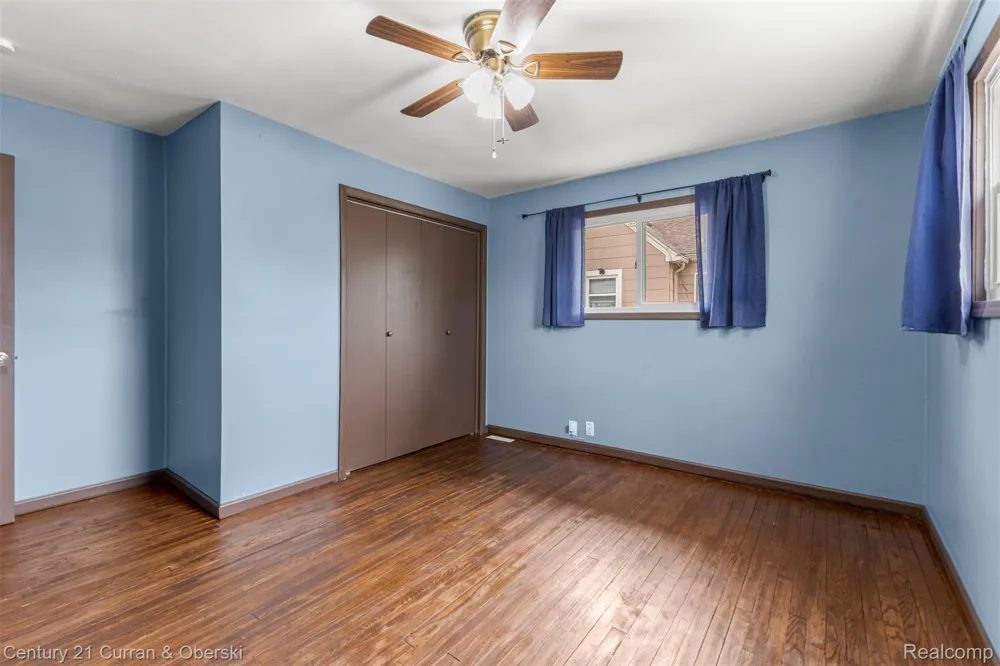 977 Boston Avenue Waterford Charter Township, MI 48328