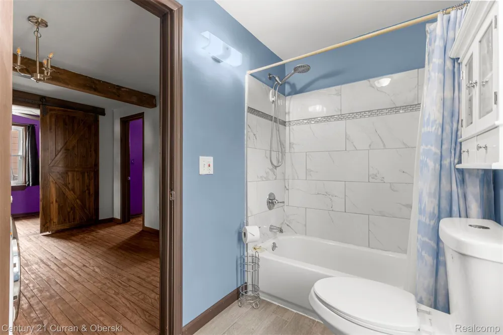 977 Boston Avenue Waterford Charter Township, MI 48328