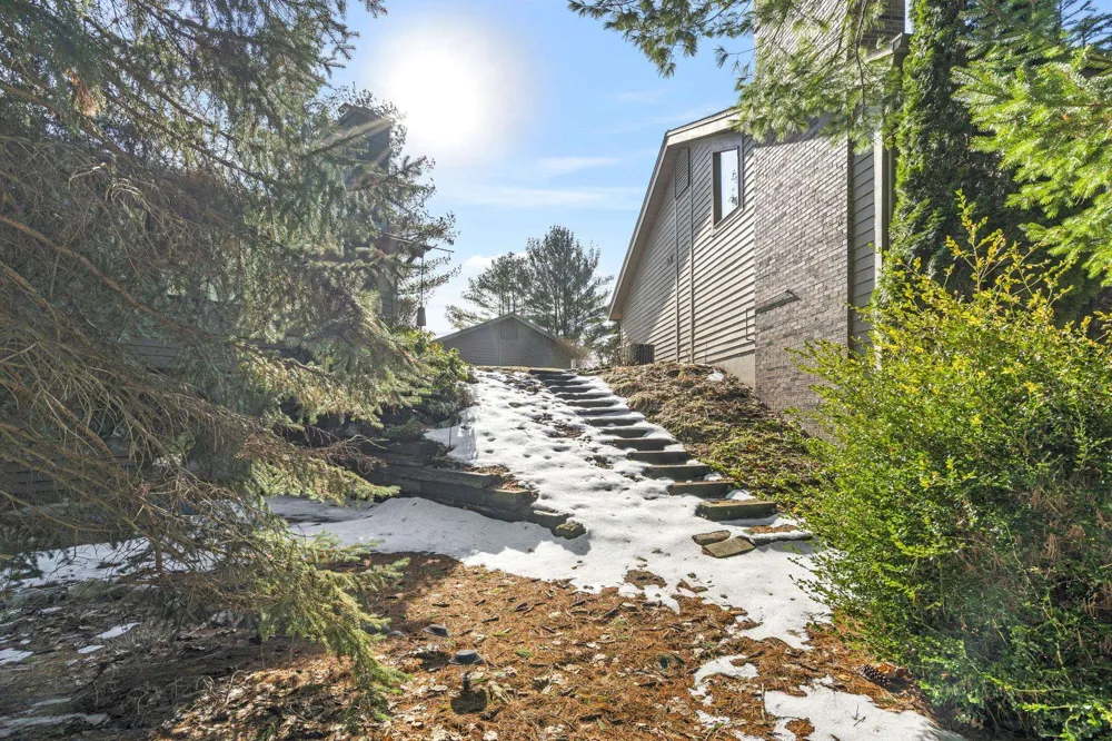 6475 Mission Ridge Peninsula Township, MI 49686