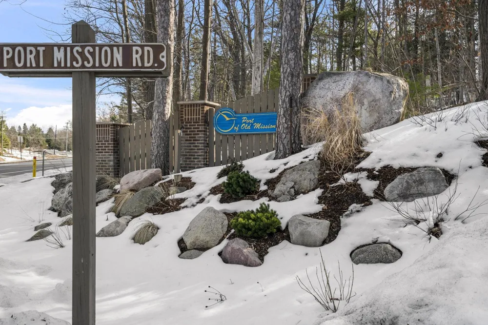 6475 Mission Ridge Peninsula Township, MI 49686