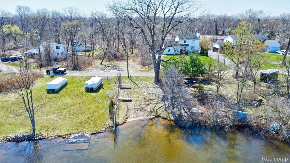 Steadfield Commerce Charter Township, MI 48382