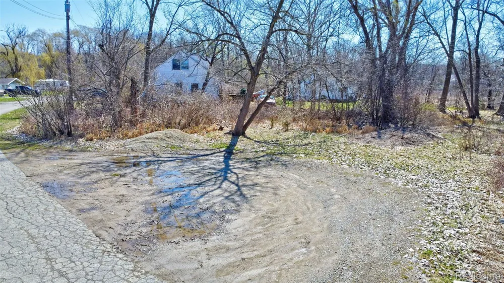 Steadfield Commerce Charter Township, MI 48382