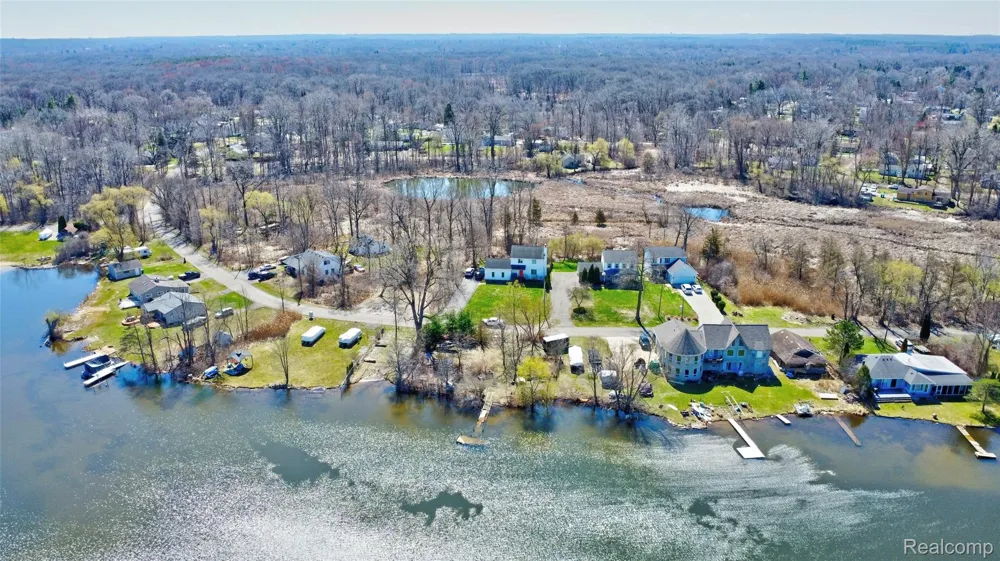 Steadfield Commerce Charter Township, MI 48382