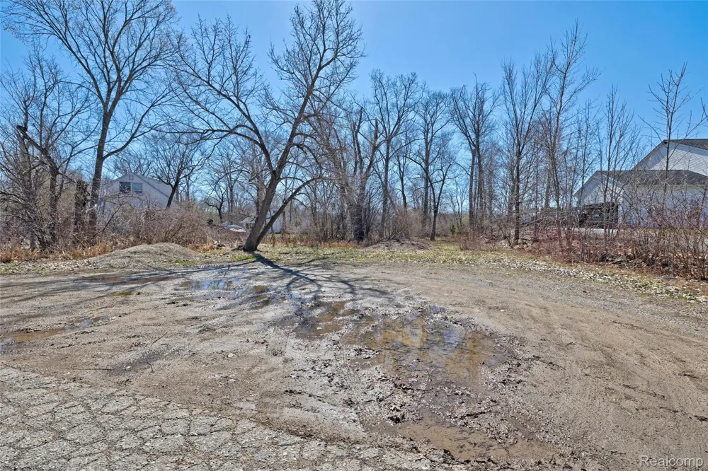 Steadfield Commerce Charter Township, MI 48382