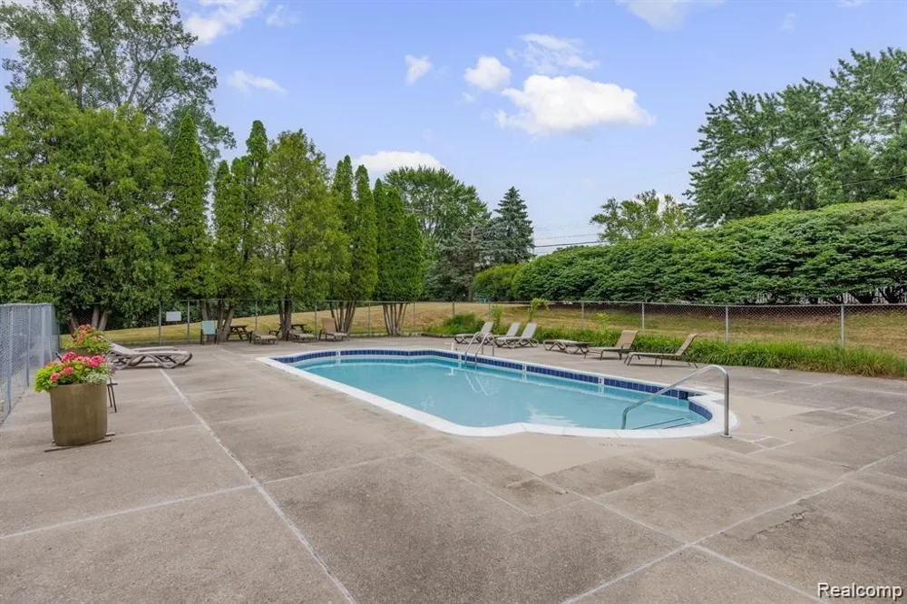 803 PLATE STREET #207 Rochester City, MI 48307