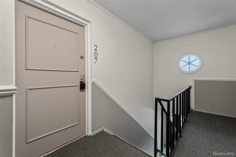803 PLATE STREET #207 Rochester City, MI 48307