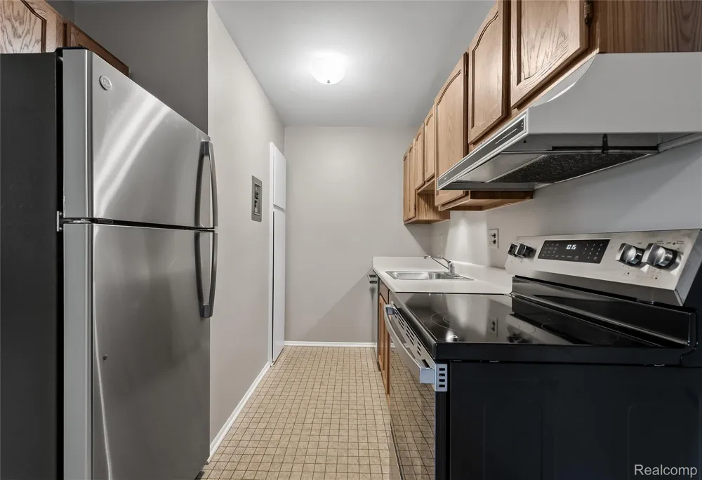 803 PLATE STREET #207 Rochester City, MI 48307