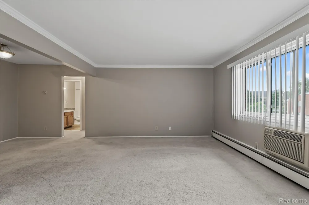803 PLATE STREET #207 Rochester City, MI 48307