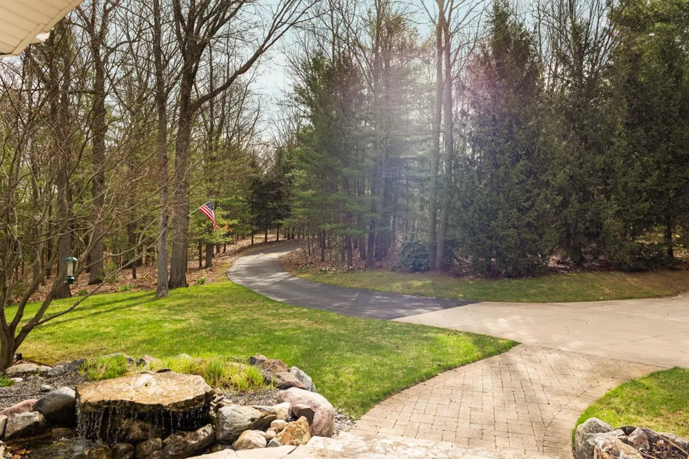 6802 Brandow Woods Long Lake Township, MI 49684