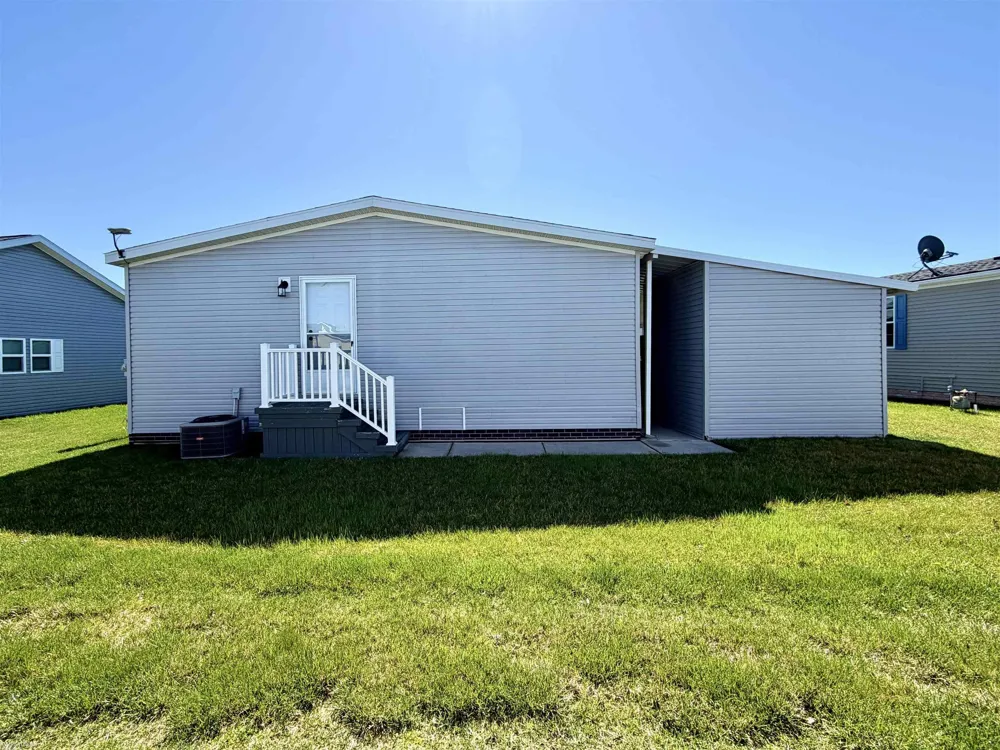 37151 Millstone Trail New Haven Village, MI 48048